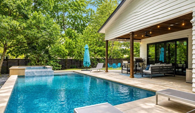 Luxury South Lamar Oasis | Pool, Spa & Fire Pit in Austin