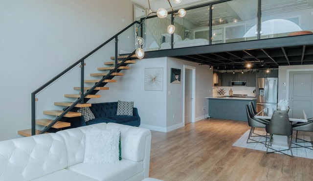 Luxy cozy Loft - Washer & Dryer in Methuen