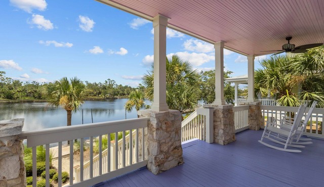 Magnolia Breeze Getaway - Steinhatchee Florida in Steinhatchee