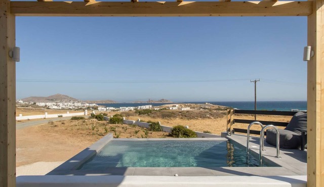 Maisonette whith amazing sea view. in Paros