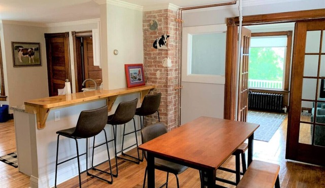 Middlebury Home with Sunset views! in Middlebury