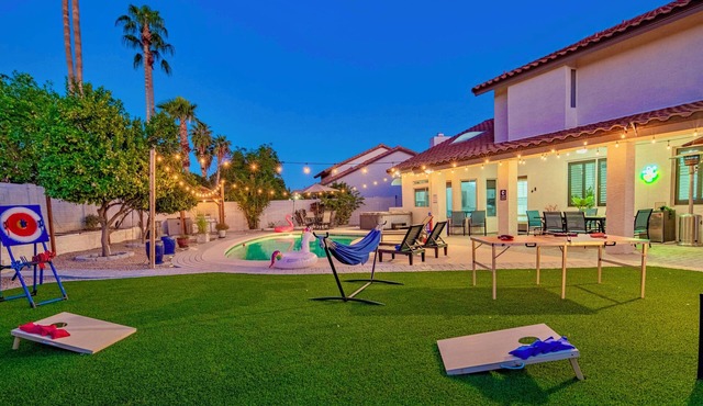 Midterm Spacious 4-bedroom Oasis Villa in peaceful Scottsdale in Scottsdale