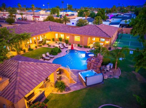 MIllionDesertDreamWaterslidePickleballCrtGolf in Phoenix