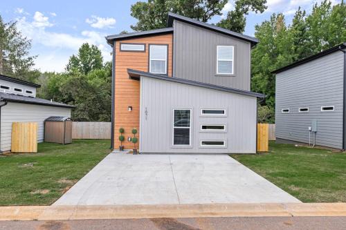 Modern 3BR Centerton Near Walmart HQ & Bentonville in Bentonville