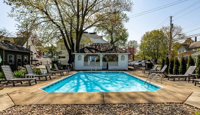 Modern Coast Retreat - pool & walk to the beach in Huron
