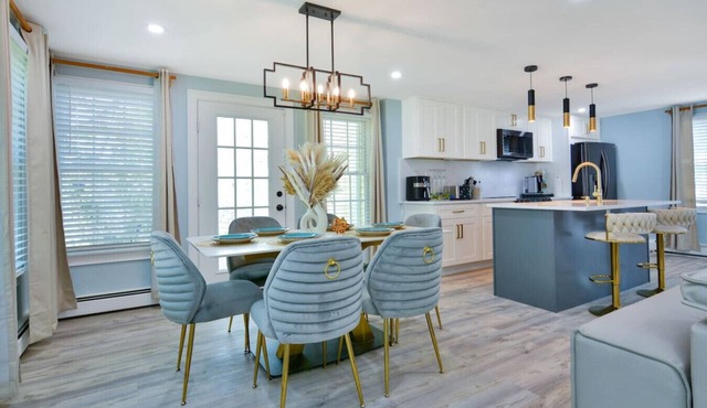 Modern Luxe getaway unit with Hot tub/fire-pit in Methuen
