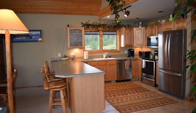 Mountainside Georgetown Lake Cabin with Sweeping Lake & Pintler Mountain Views in Anaconda