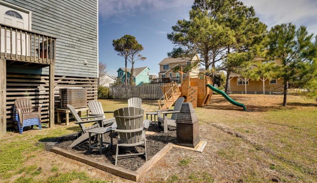 Nags Head Fall Escape Near Dunes & Fishing in Nags Head