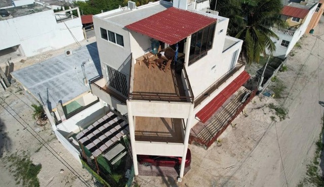 New beach house at steps to the beach 100% chukum building to keep it fresh in Chuburná