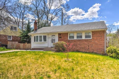 New Carrollton Home Between Baltimore + DC! in New Carrollton