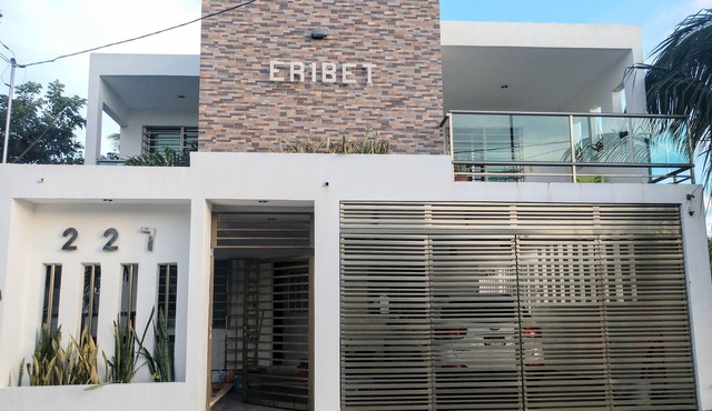 *New Listing* Close to the Sea, 2 blocks from the Beach in Chicxulub Puerto