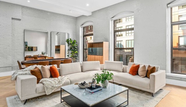 NEW Luxe Downtown Waterfront with Game Room | FREE Parking Walkable to Quincy Mkt in Boston