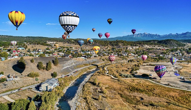 Newly remodeled riverside location a stroll from all which Pagosa has to offer! in Pagosa Springs