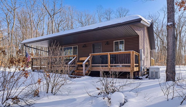 Northwoods Escape: Relaxing Retreat w/Deck in Stone Lake