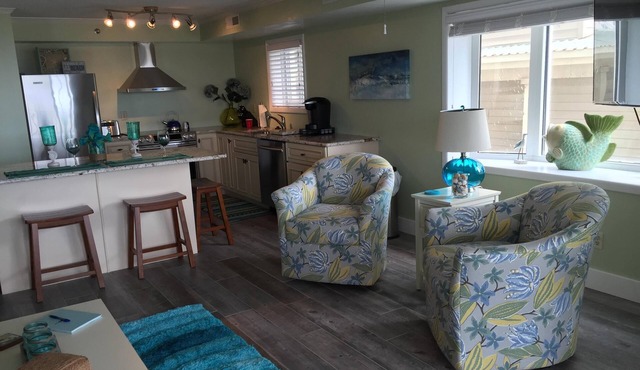 Ocean Front 1st Floor walkout to 25'x50' deck on the Boardwalk/Beach at 4th St in Ocean City