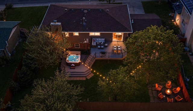Olde Town Arvada - Hot Tub, Arcade, Pet-Friendly in Arvada