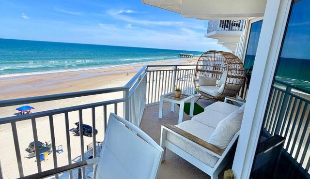 Oversized condo Beach Oasis 601 Gorgeous Ocean front with spectacular views in Daytona Beach