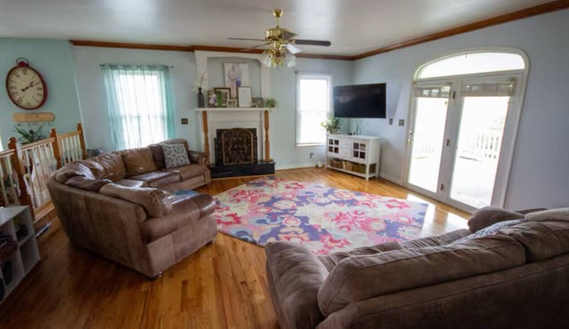 Panoramic Picturesque Home in Blue Ridge Mtns in Max Meadows