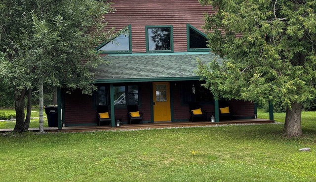 Peaceful Schroon Lake getaway with cozy comforts and year-round adventures. in Adirondack