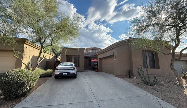 Peaceful villa with AC in gated community in sunny North Scottsdale in Scottsdale