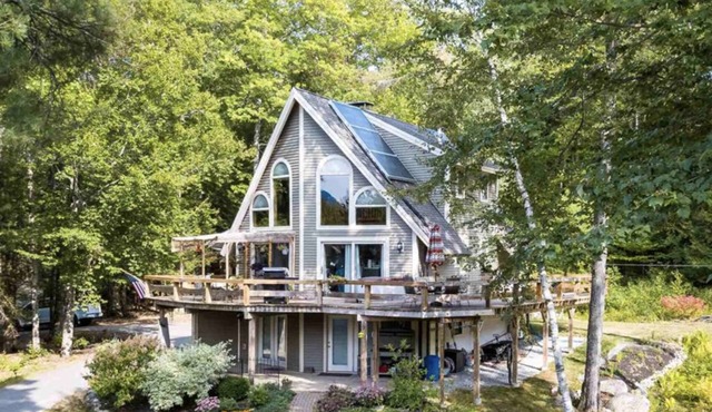 Perfect family retreat in the White Mts., Pool & Tennis Court, Dogs OK! in Madison