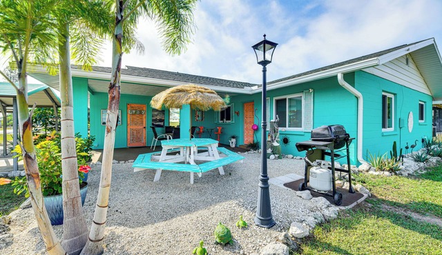 Pet-Friendly Bradenton Home 1.5 Mi to Cortez Beach in Bradenton