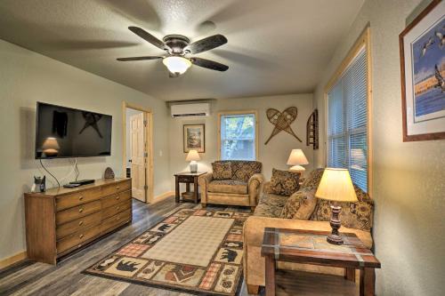 Pet-Friendly Petoskey Area Cabin, Walk to River! in Alanson