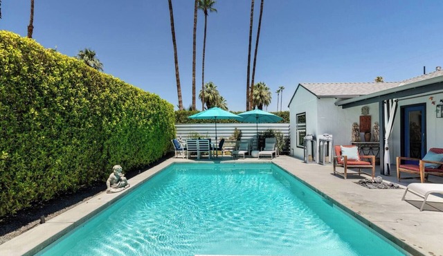 Poolside Perch - Downtown Adjacent Special Summer Rates Now In Effect in Palm Springs