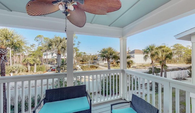 Pretty townhome with pools & hot tub - less than half-mile to beach in Perdido Key