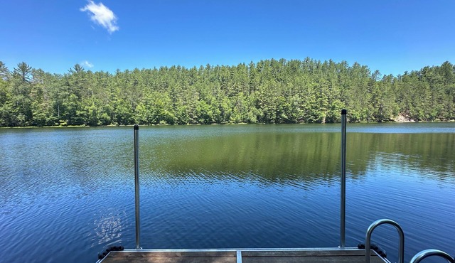 Private lake chalet in Notre-Dame-de-Pontmain