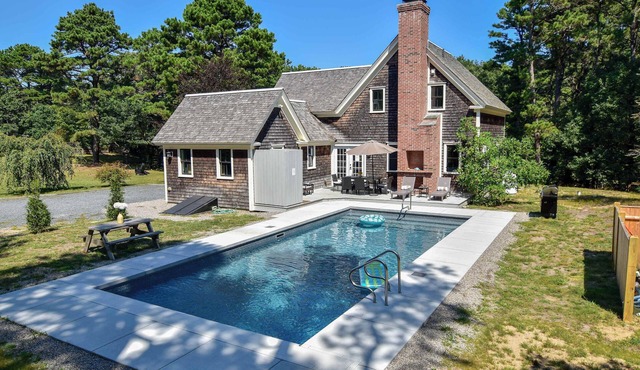 Private Pool and Close to Marconi Beach! in Wellfleet