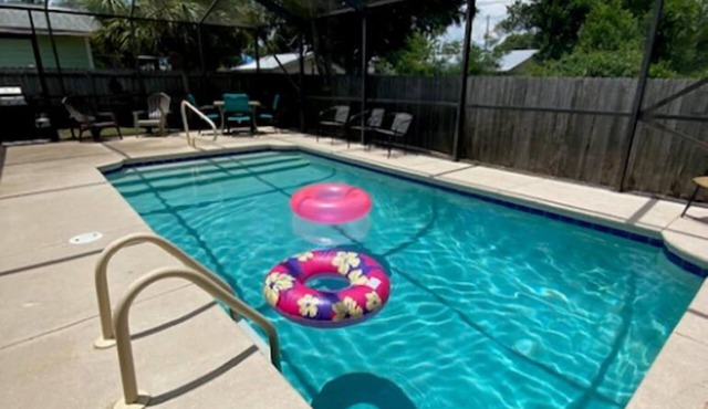 Private Pool Private Yard "Golf Cart Rentals Available locally" in Panama City Beach