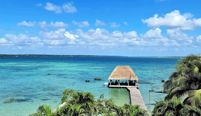Private villa in Bacalar with dock and gazebo in front of the lagoon in Bacalar