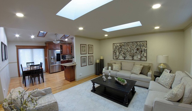 Quiet 3BR Home Near Hospital, Finished Basement, Fast WiFi in Elgin