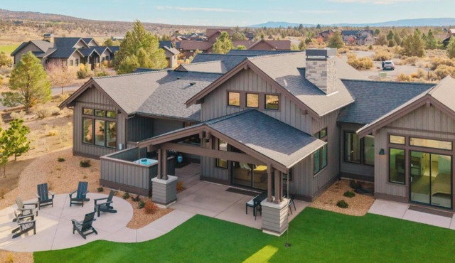 Ranchview Brasada Home 4bd/3ba + Hot tub in Powell Butte