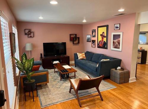 Retro Cowyboy Villa in the Heart of Austin in Austin
