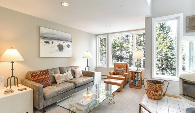 River Glen Brookside Condo: Fantastic Frisco Location in Frisco