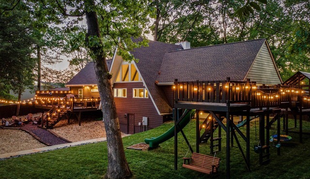 River Views | A-Frame + Hot Tub + Fenced Yard + Adventure Fort + Fire Pit in Mount Airy