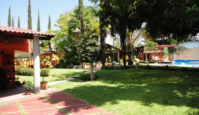 Rustic house with private pool and garden (pet friendly) in Chiconcuac