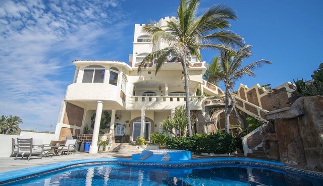 Sandcastle Beachfront Villa with Pool in Mazatlan