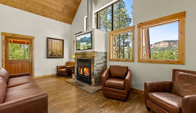 Secluded Cabin on 132 Acres, 2 Miles to Purgatory Ski Area in Durango