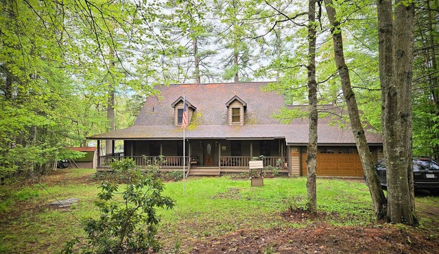 Serene Loon Lake Waterfront - Sleeps up to 10 in Chestertown