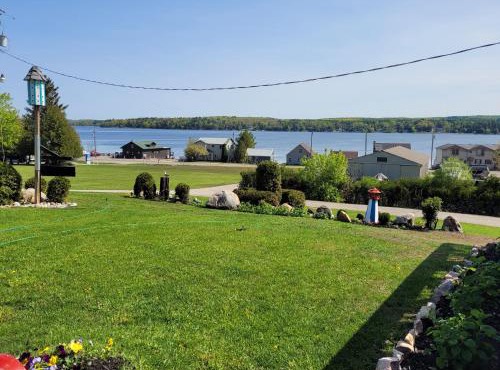 Shore Beats Work in East Jordan