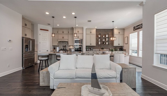 ⭐Short Walk to Beach-Awesome Outdoor Space-Redington Beach Townhouse 16305⭐ in Redington Beach