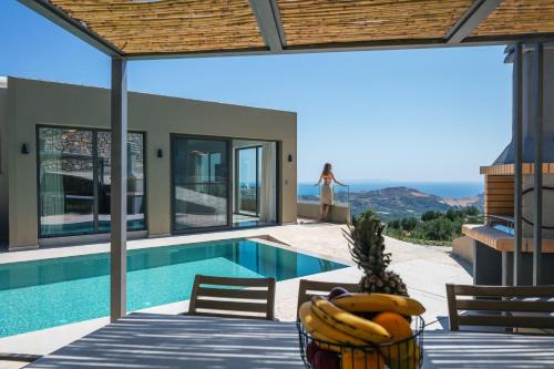Sigma Villa, Private Swimming Pool Garden, Panoramic Sunset in Rethymno