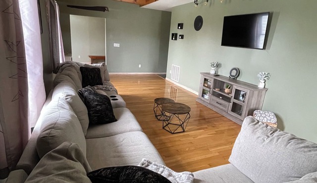 Sip & Stay at StarView Vineyards in Cobden