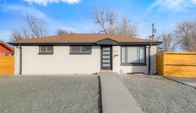 Sleeps 16 - 15 min/Downtown, 10 min/Medical Center in Aurora