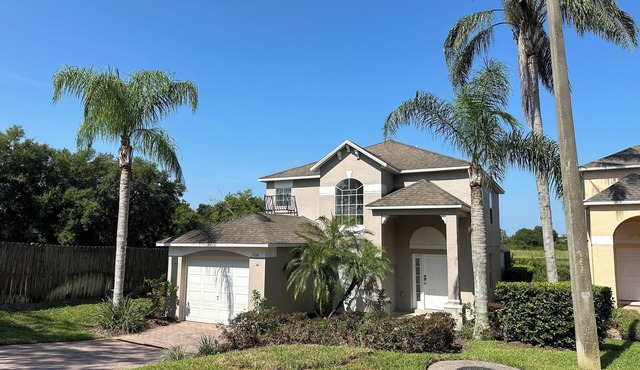 Southern Dunes- Lake View Villa -Private Pool in Haines City