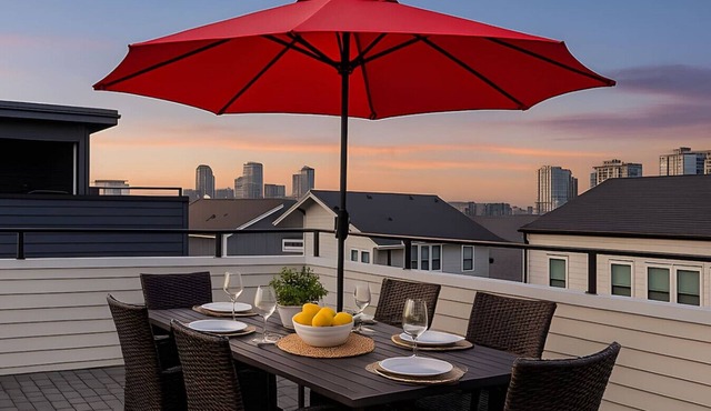 Southside Extraordinaire - Walk To Gulch - Lux 4br in Nashville