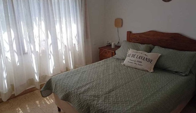Spacious chalet in Piriápolis with 2 bedrooms, for 5-7 guests and a large garden in Piriápolis